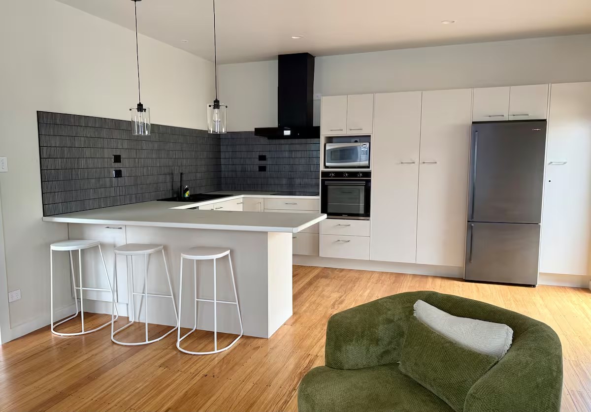 Cook, chat, linger at Possum House